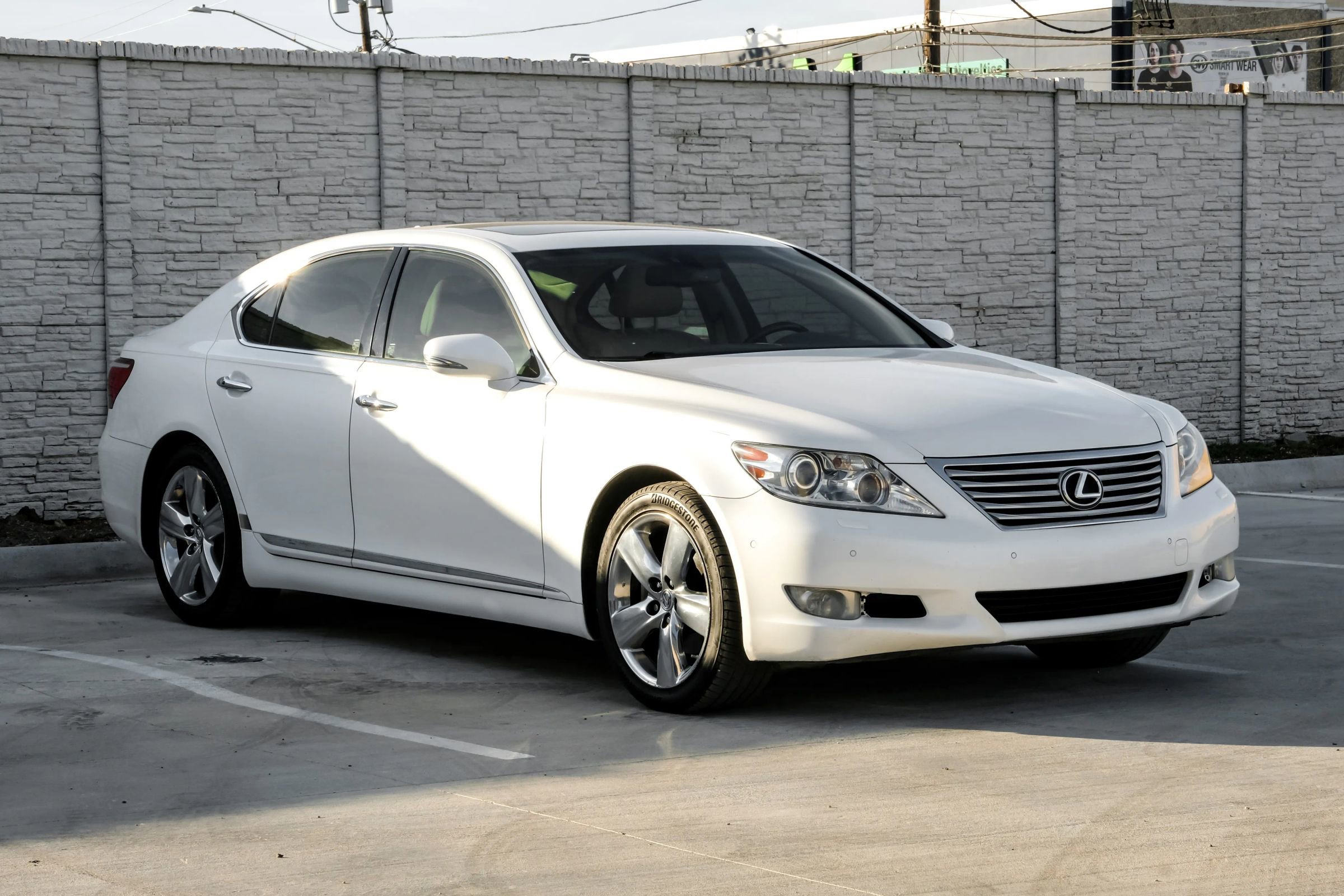 Used 2012 Lexus LS 460 image 7
