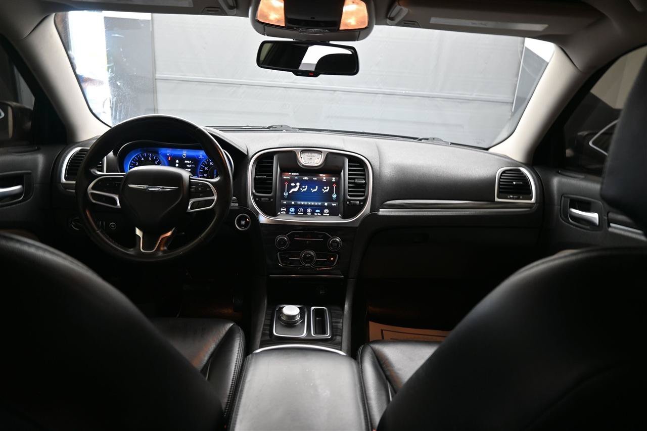 Used 2021 Chrysler 300 Touring w/ Sport Appearance Package RWD image 11