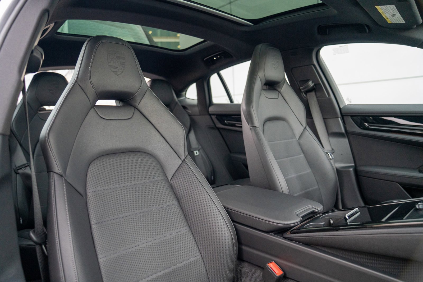 Used 2025 Porsche Panamera 4 image 26