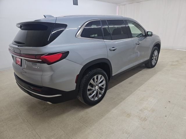 Used 2025 Buick Enclave Preferred image 13