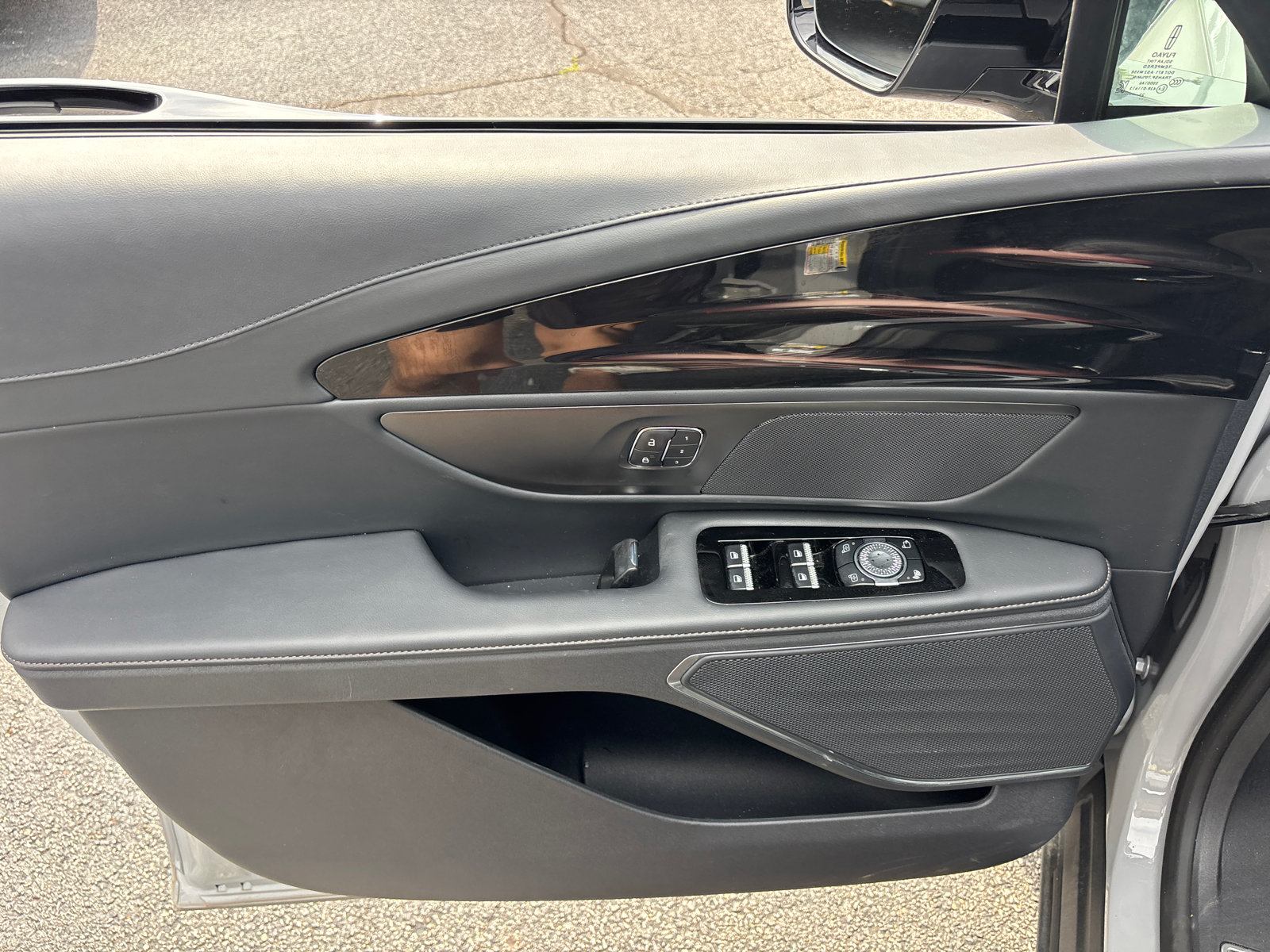 Certified 2026 Lincoln Nautilus Premier AWD/4WD image 11