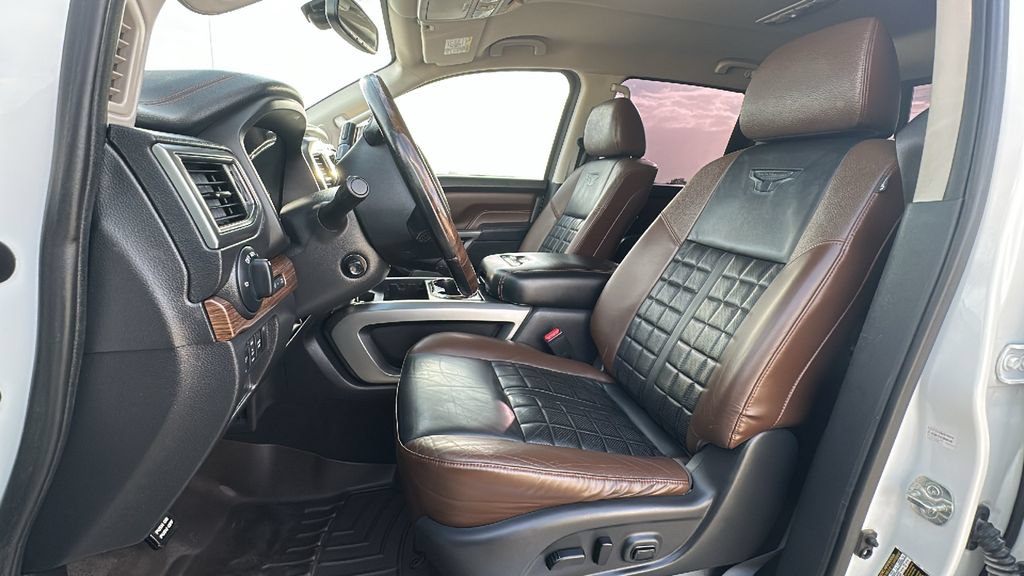 Used 2019 Nissan Titan Platinum Reserve w/ Platinum Utility Package AWD/4WD image 4