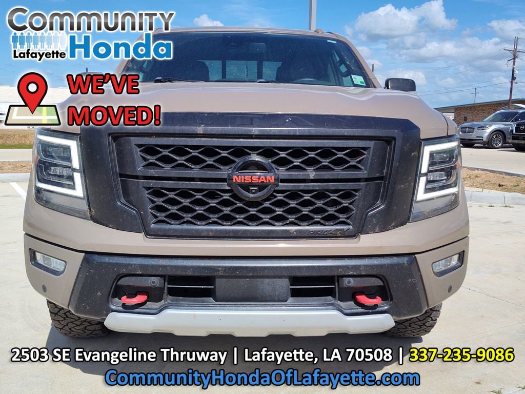 Used 2021 Nissan Titan PRO-4X w/ Pro-4x Convenience Package AWD/4WD image 16