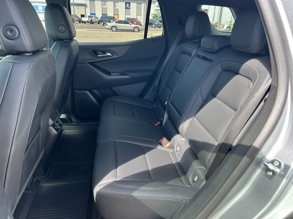 Used 2025 Chevrolet Equinox LT w/ Convenience Package II image 29