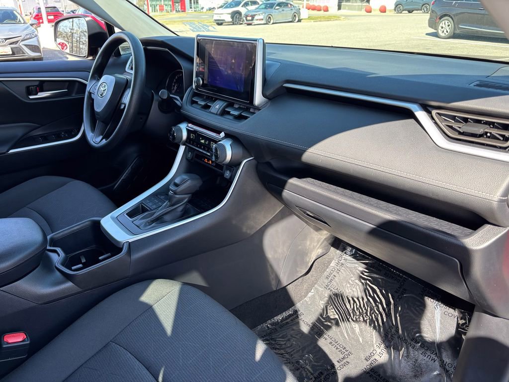 Certified 2025 Toyota RAV4 XLE image 37