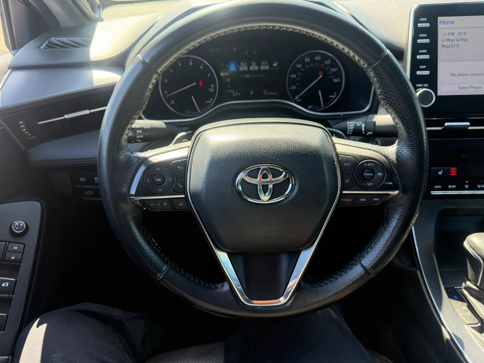 Used 2019 Toyota Avalon XSE w/ All Weather Liner Package FWD image 12