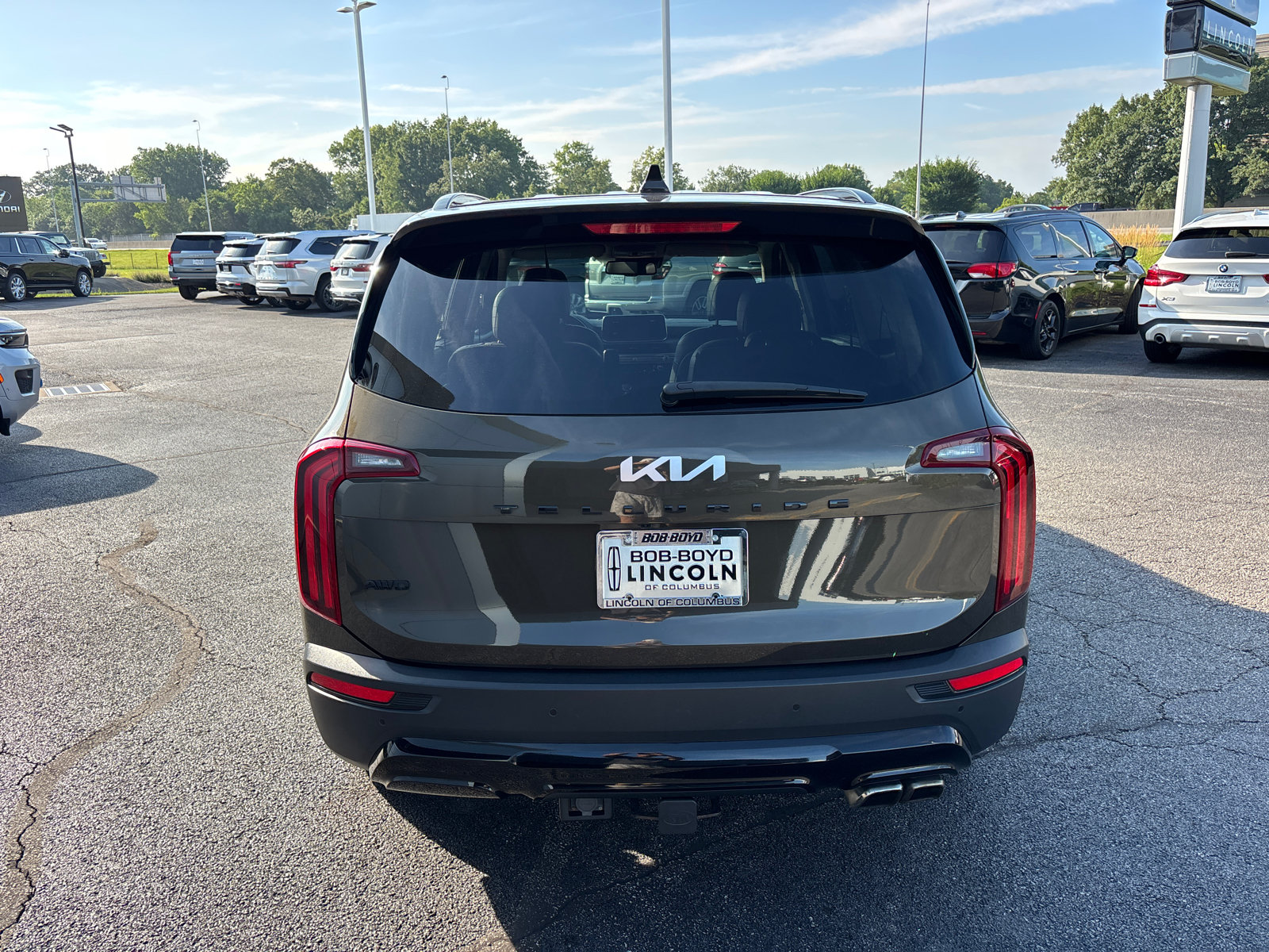 Used 2022 Kia Telluride EX w/ EX Premium Package AWD/4WD image 6