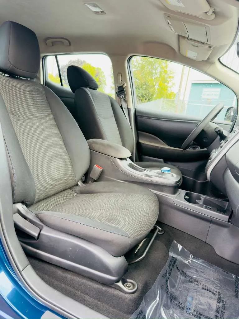 Used 2017 Nissan Leaf S w/ Charge Package FWD image 11