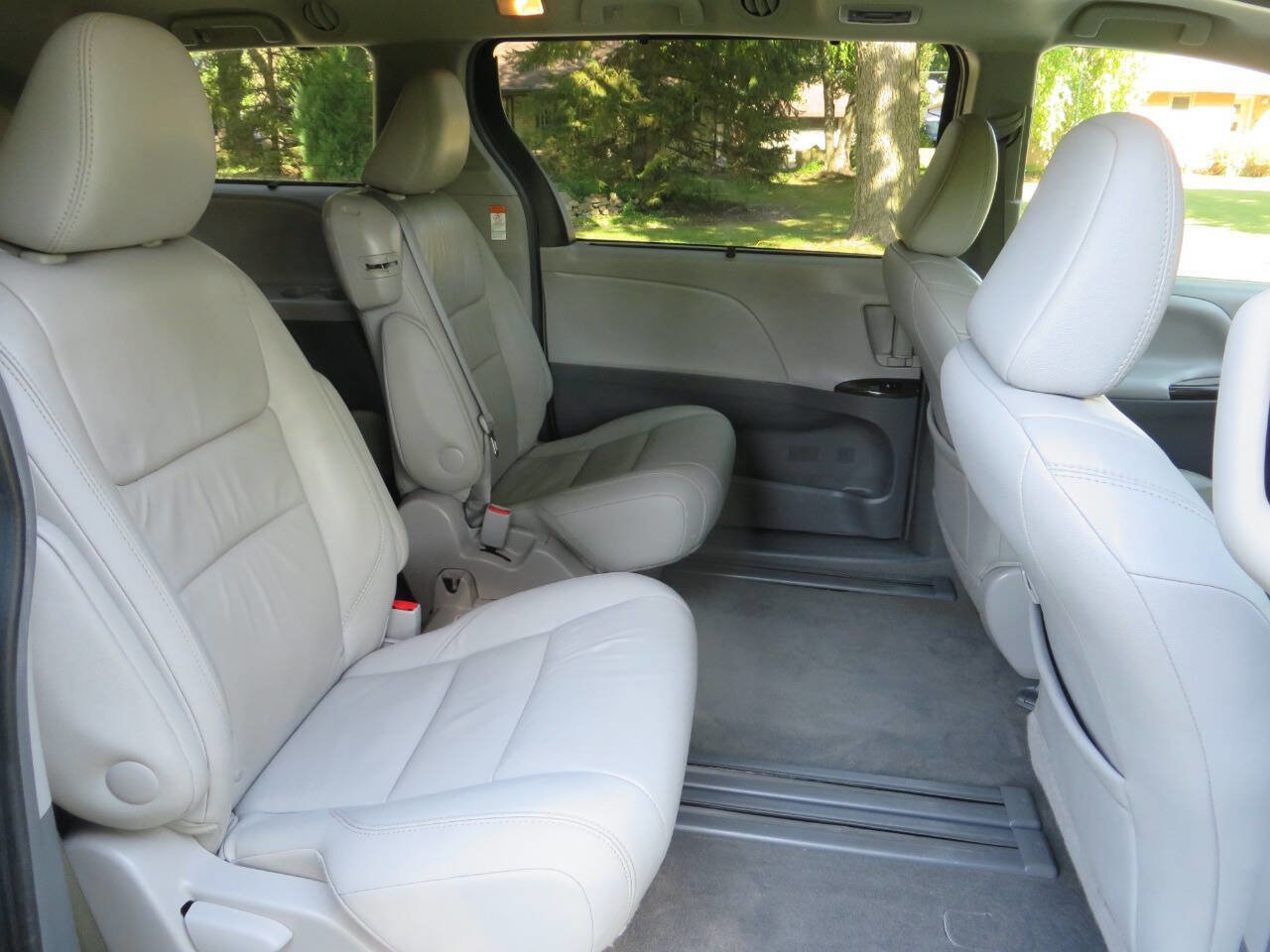 Used 2017 Toyota Sienna image 14