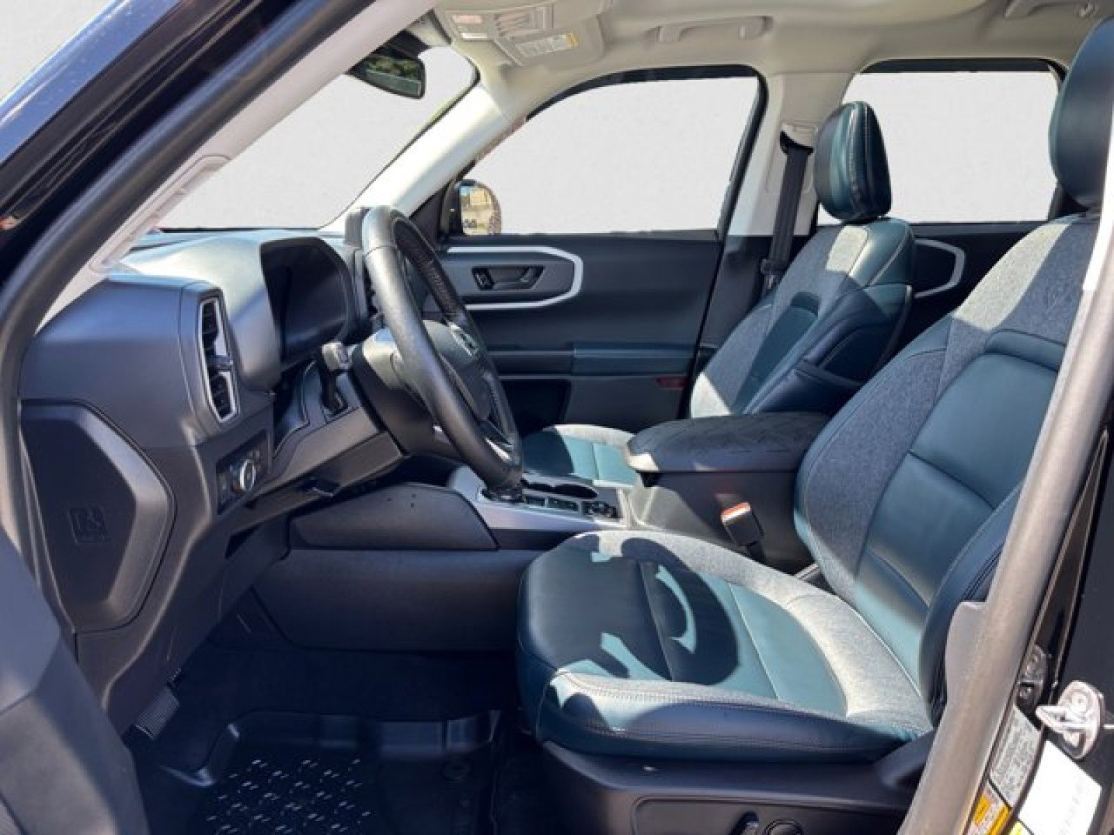 Used 2023 Ford Bronco Sport Outer Banks w/ Tech Package image 10