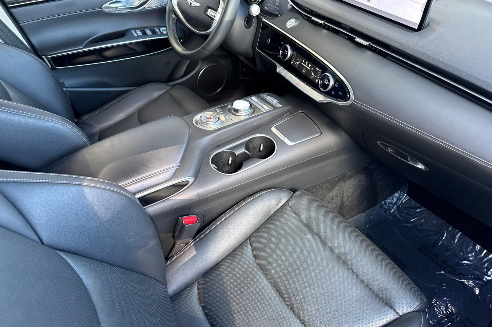 Used 2025 Genesis GV70 2.5T AWD/4WD image 17