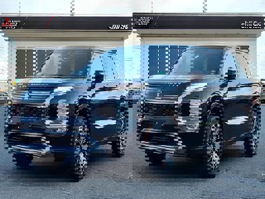 New 2026 Mitsubishi Outlander SE