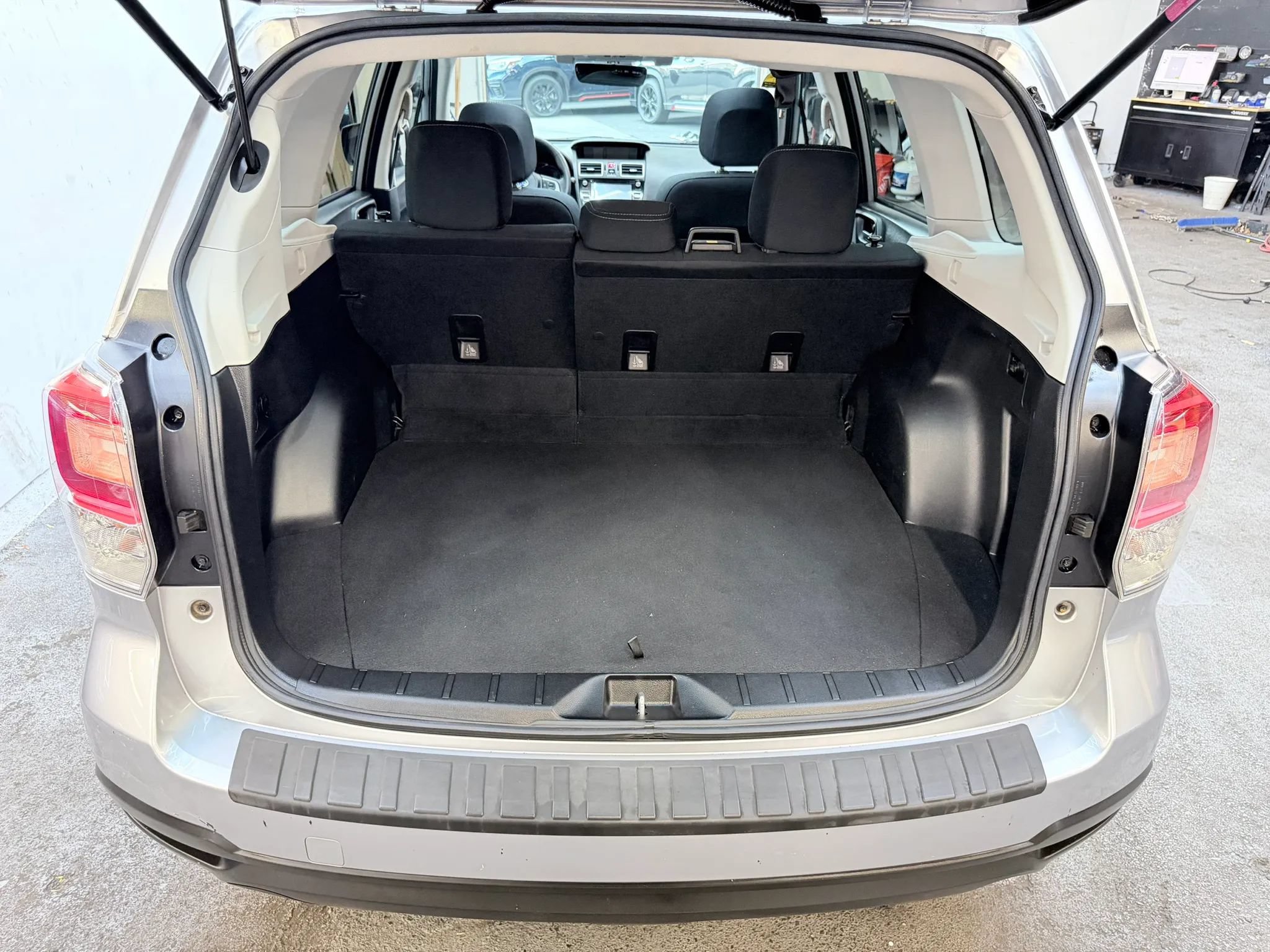 Used 2018 Subaru Forester 2.5i Premium AWD/4WD image 21