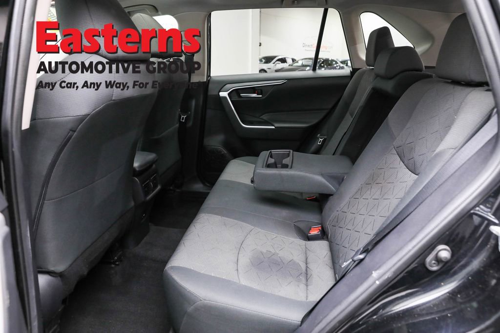 Used 2021 Toyota RAV4 XLE w/ Convenience Package image 22