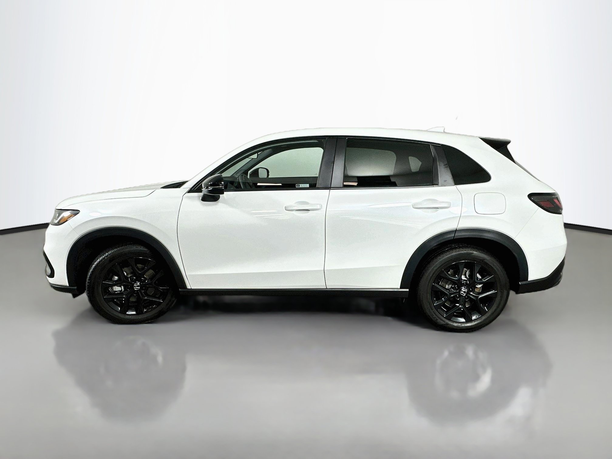 Used 2024 Honda HR-V Sport image 4