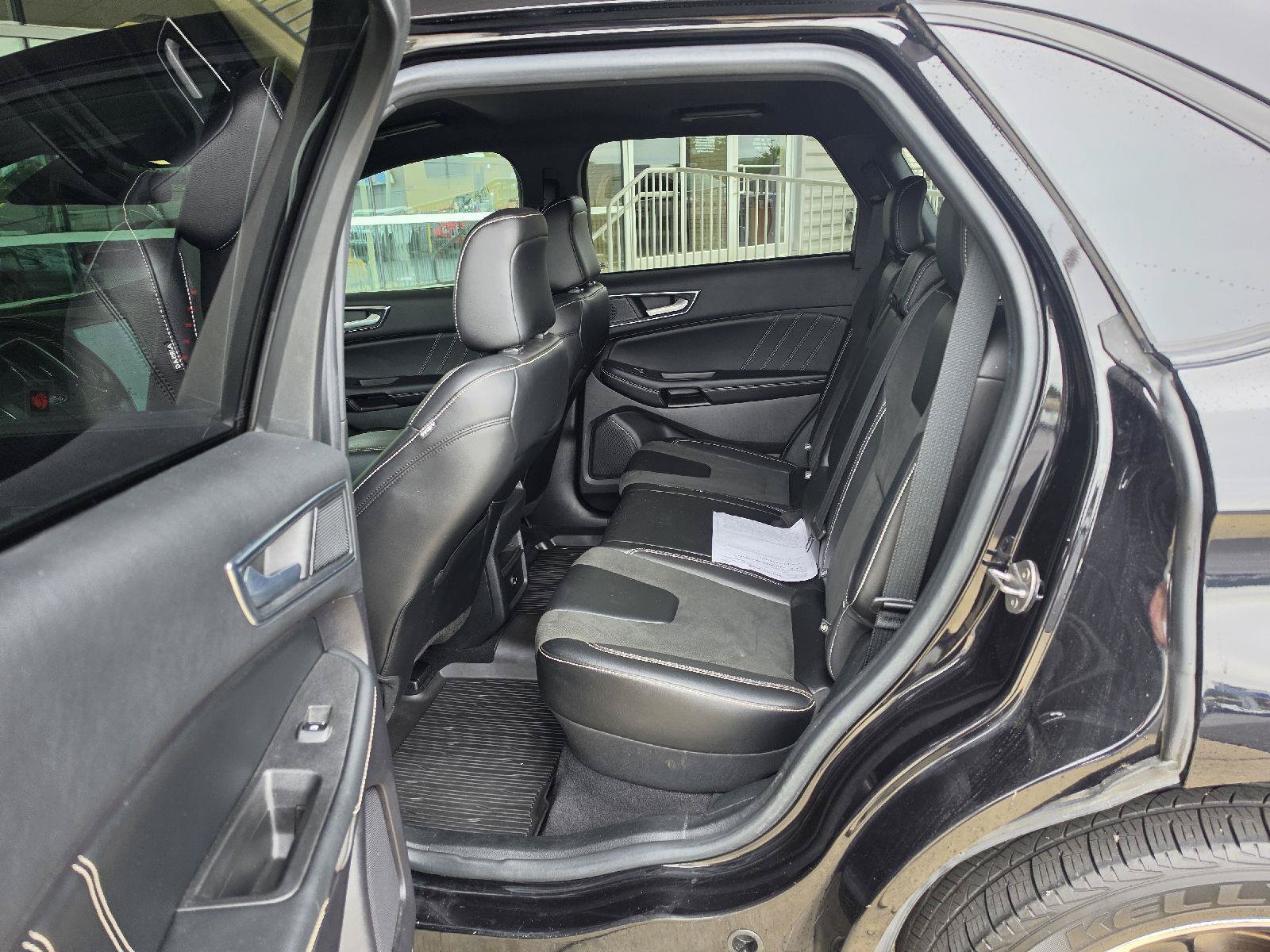 Used 2021 Ford Edge ST AWD/4WD image 9