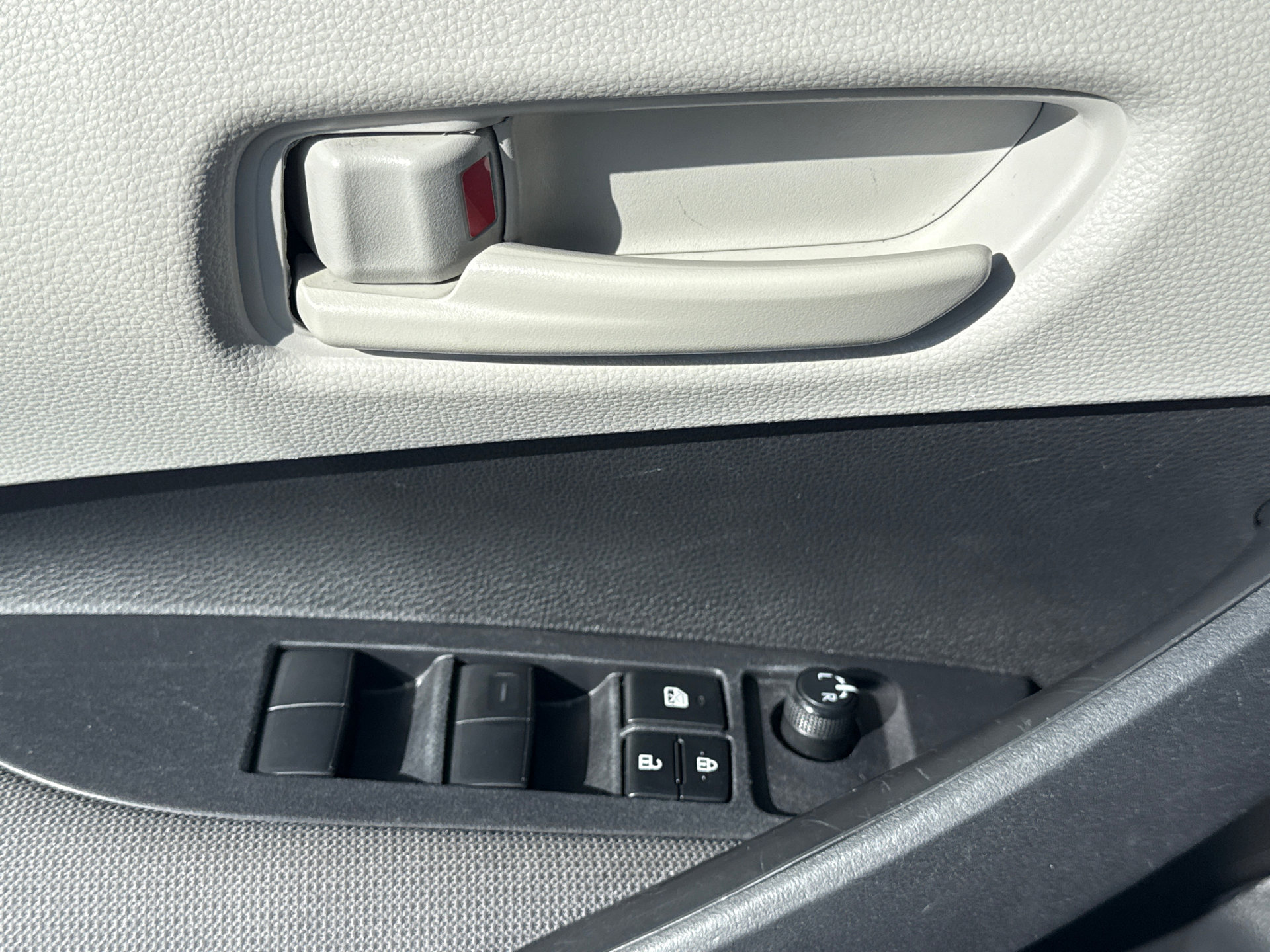 Certified 2024 Toyota Corolla LE image 24