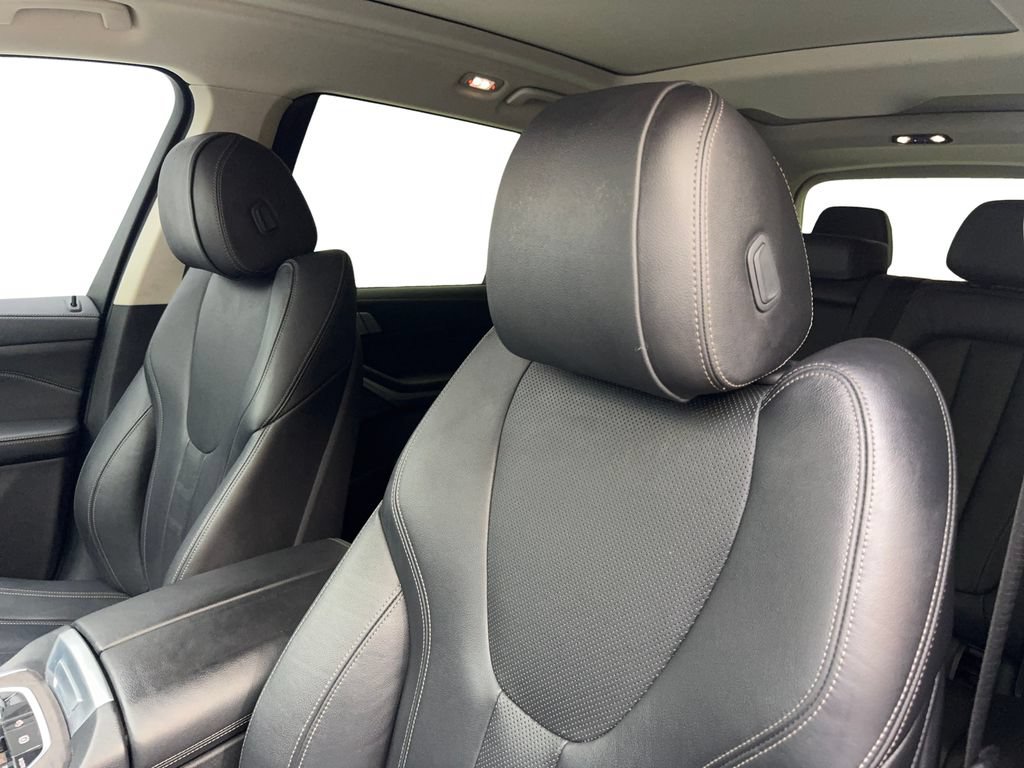 Used 2020 BMW X7 xDrive40i w/ Premium Package AWD/4WD image 28