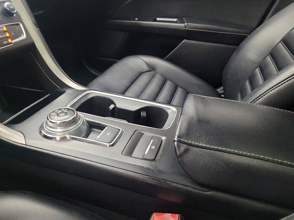 Used 2019 Ford Fusion SEL FWD image 26