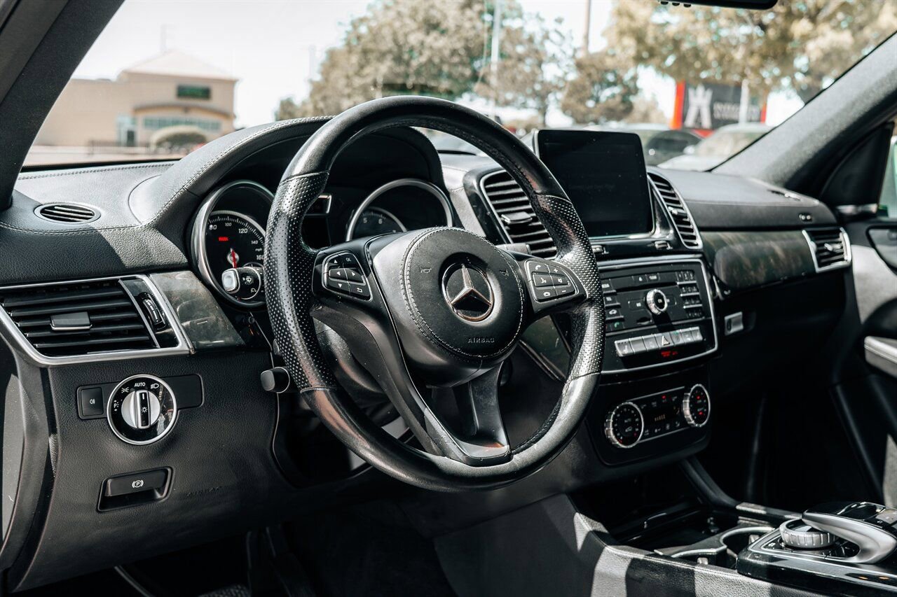 Used 2017 Mercedes-Benz GLS 450 4MATIC image 20