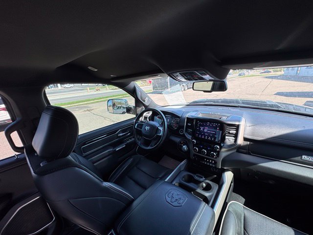 Used 2019 RAM 1500 Laramie w/ Sport Appearance Package AWD/4WD image 25