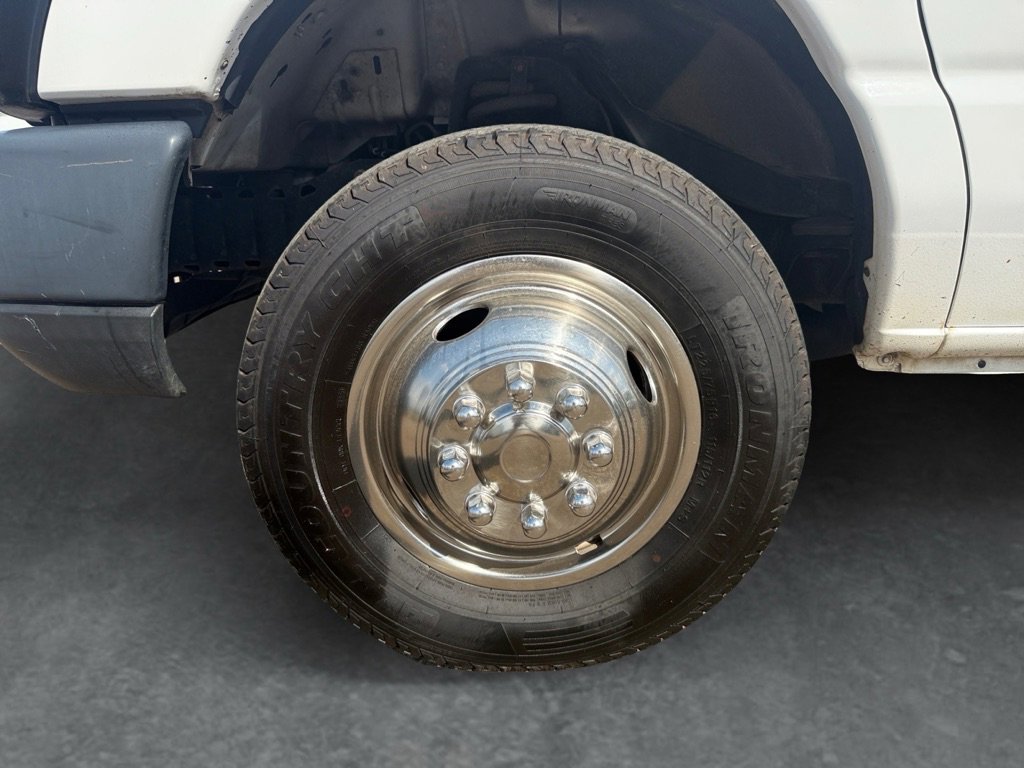 Used 2016 Ford E-350 and Econoline 350 Super Duty image 25