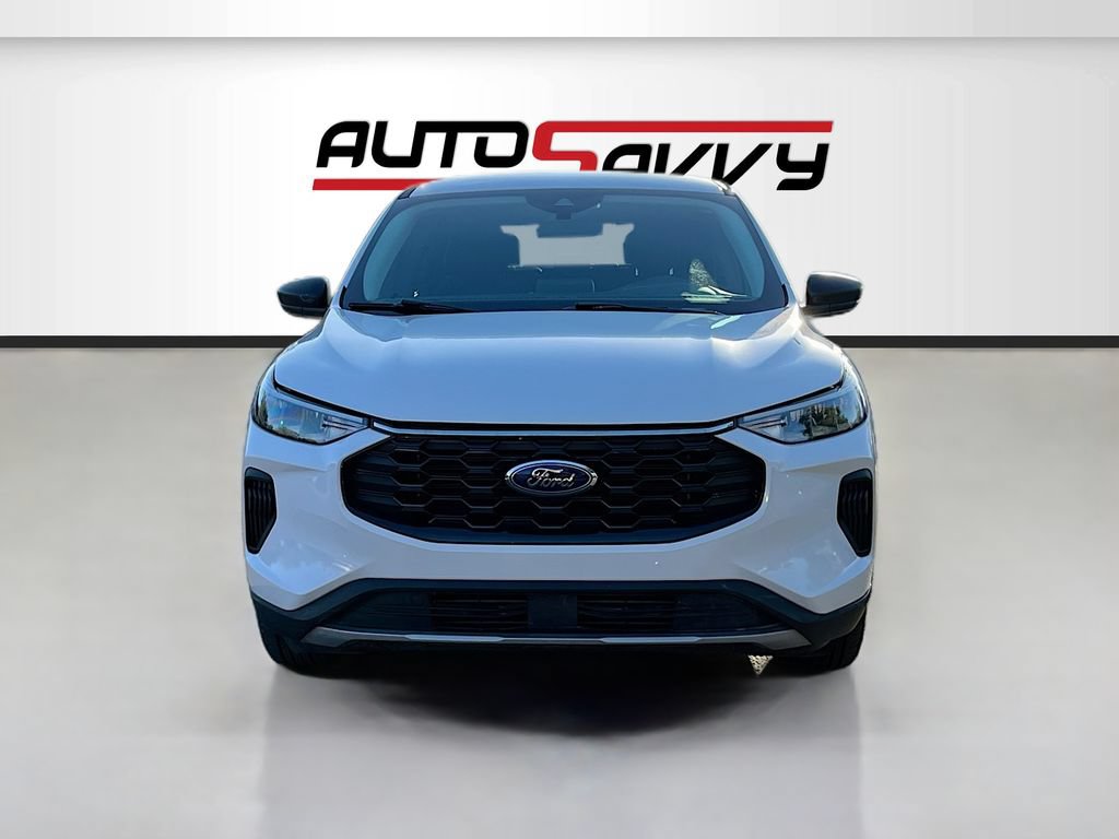 Used 2025 Ford Escape Active AWD/4WD image 2