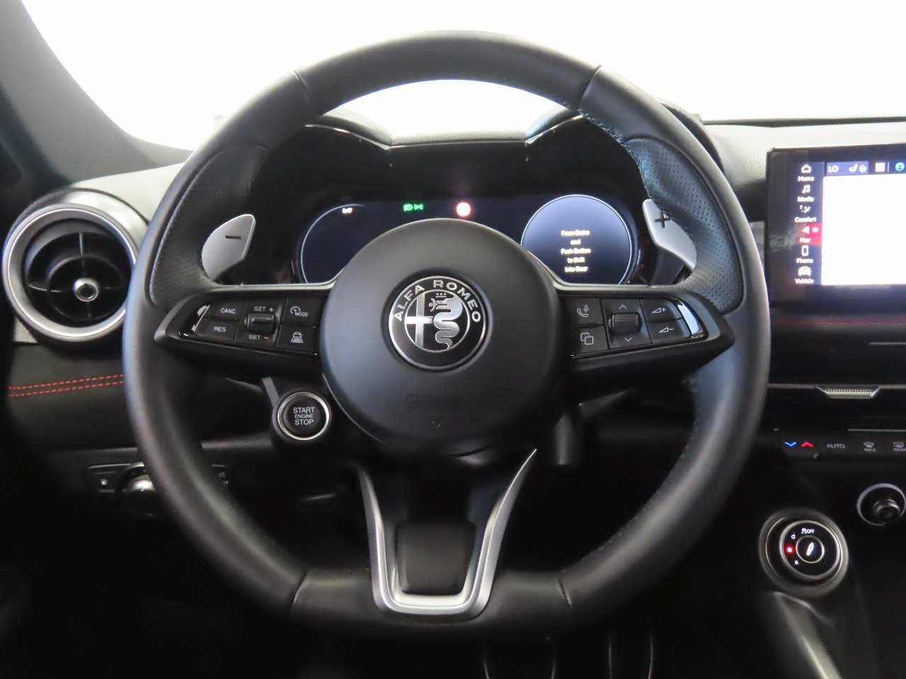 Used 2024 Alfa Romeo Tonale Veloce AWD/4WD image 9