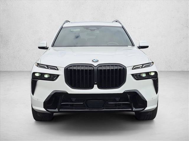 Used 2024 BMW X7 xDrive40i w/ M Sport Package AWD/4WD image 2