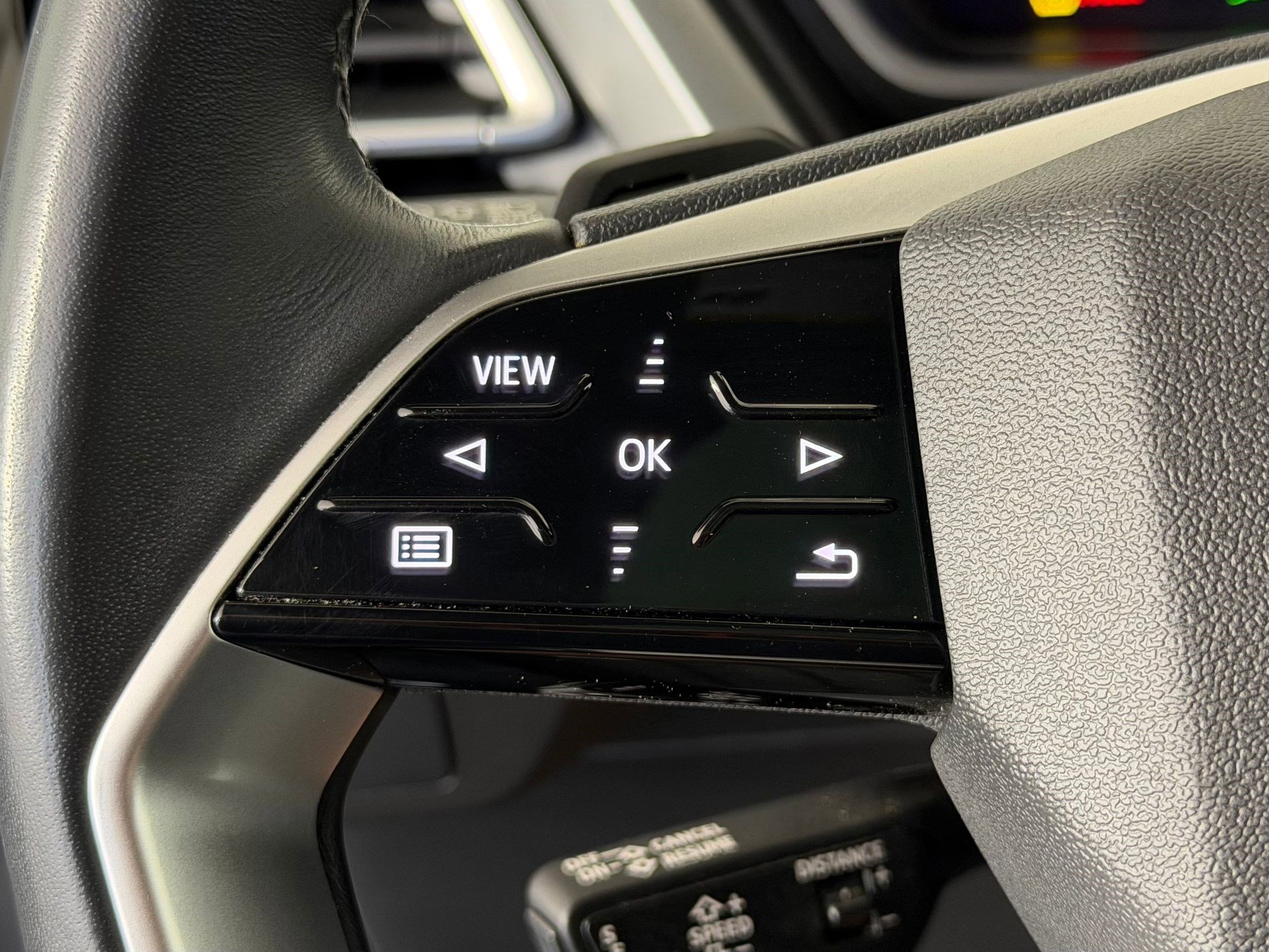 Used 2023 Audi Q4 e-tron Premium Plus w/ Premium Plus image 17