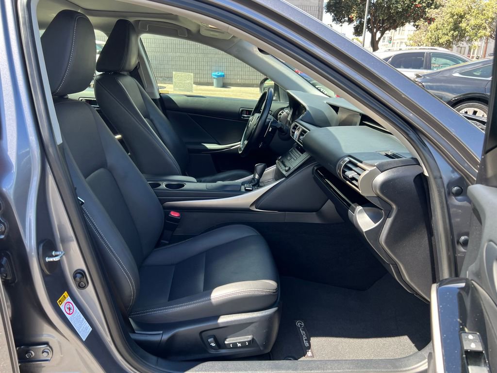 Used 2016 Lexus IS 200t w/ Navigation System Package image 20