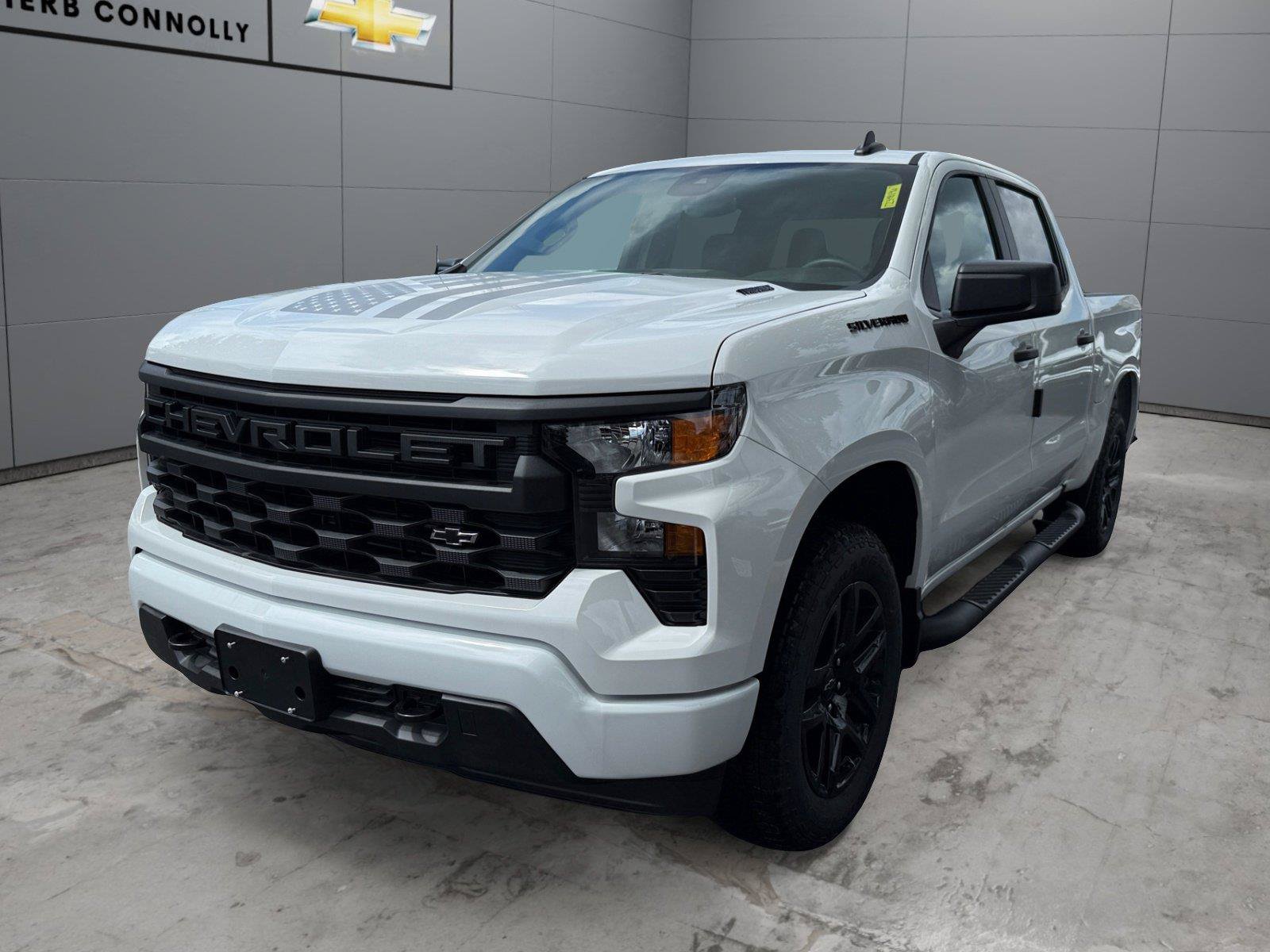 New 2026 Chevrolet Silverado 1500 Custom AWD/4WD video 1