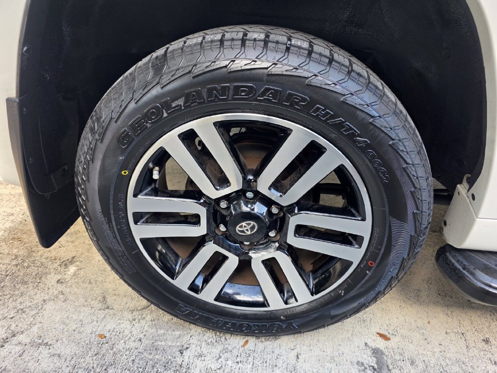 Used 2015 Toyota 4Runner Limited AWD/4WD image 17