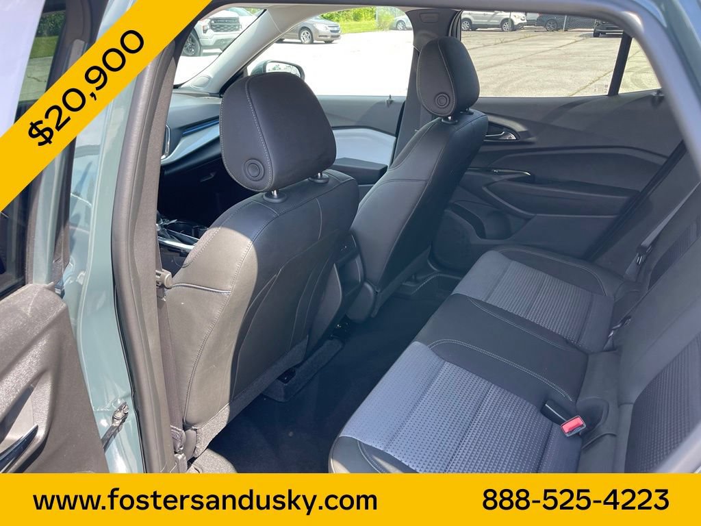 Used 2025 Chevrolet Trax LT w/ Driver Confidence Package FWD image 15