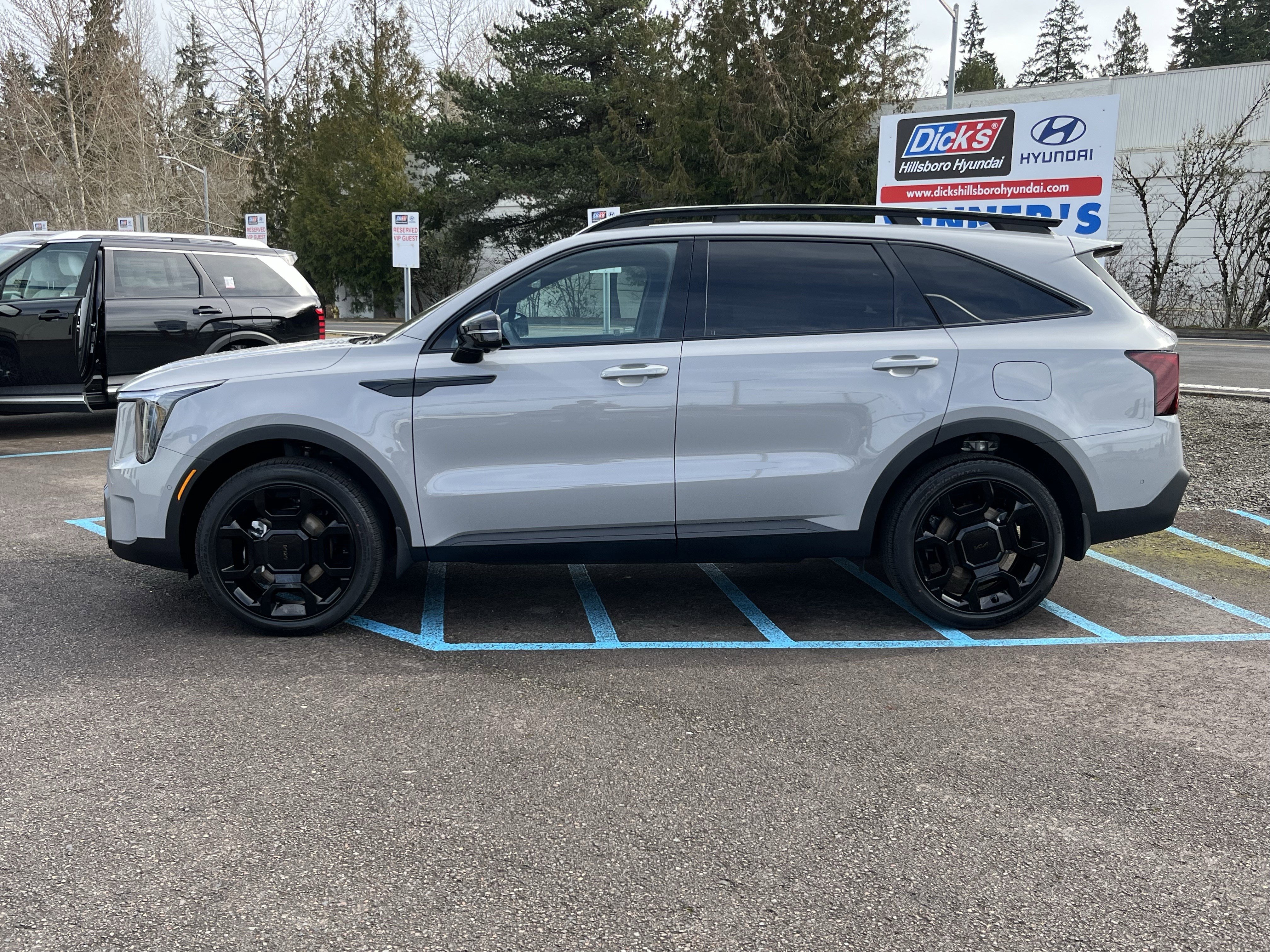 Used 2025 Kia Sorento SX Prestige image 2