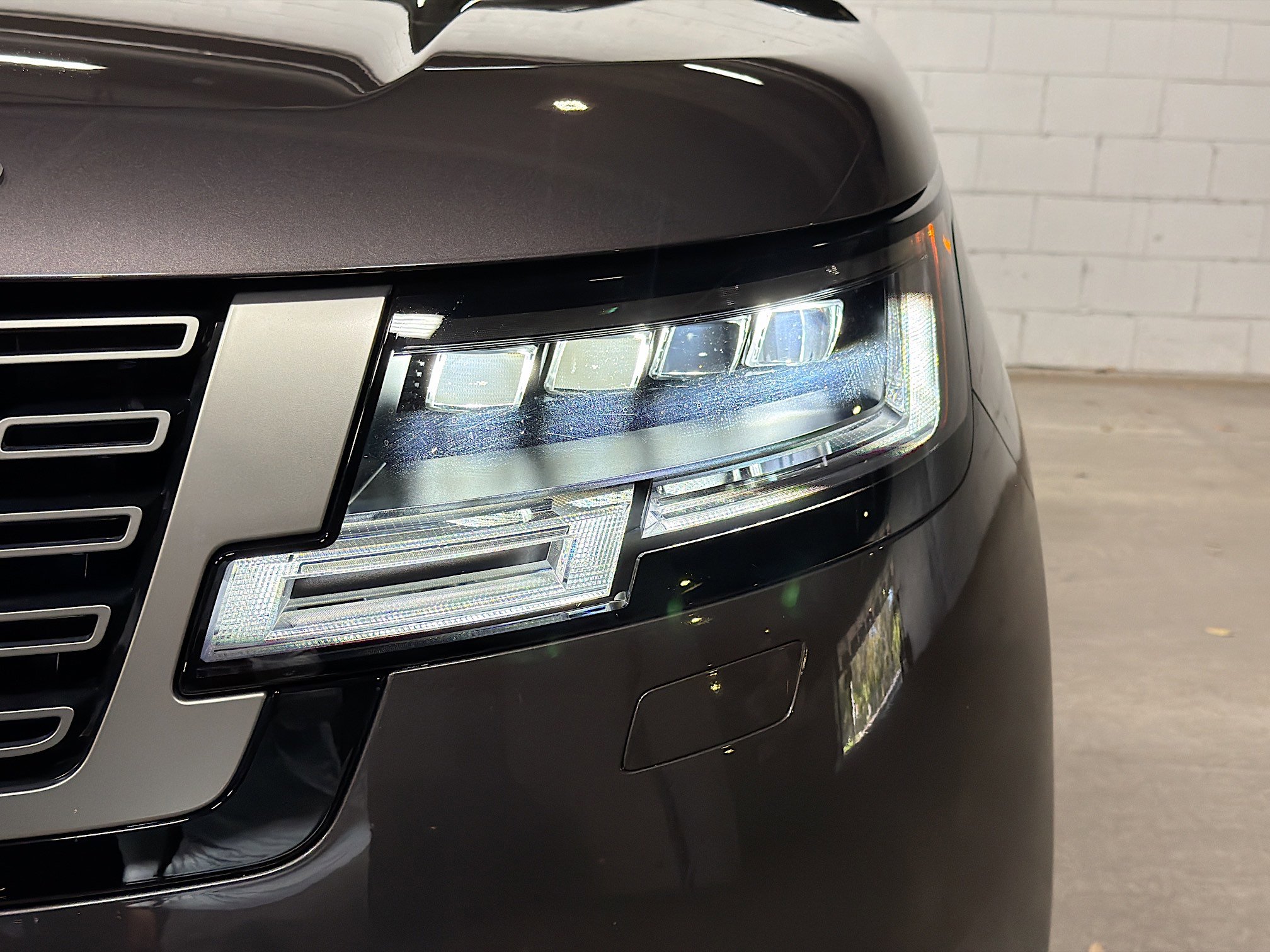 Used 2025 Land Rover Range Rover Long Wheelbase SE image 10