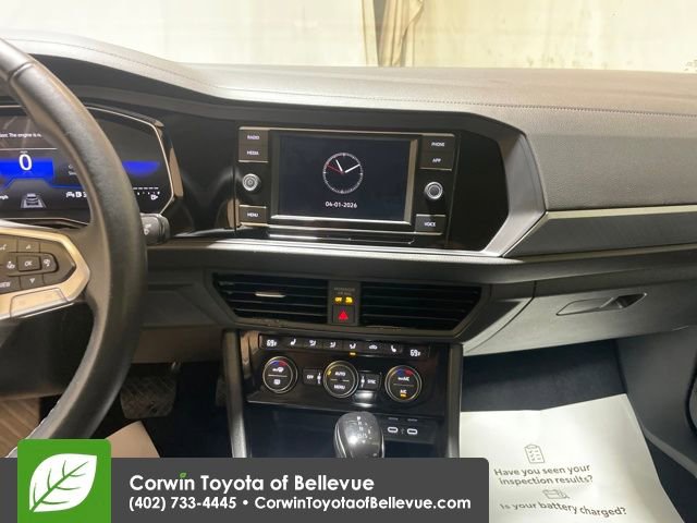 Used 2024 Volkswagen Jetta SE image 11