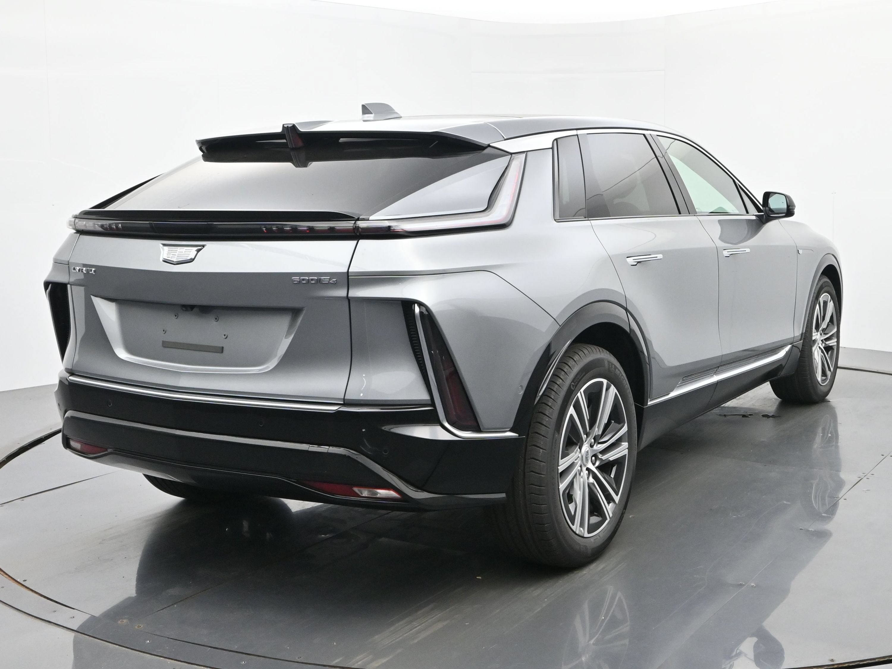 New 2026 Cadillac Lyriq Luxury w/ LPO, Floor Liner Package AWD/4WD image 5