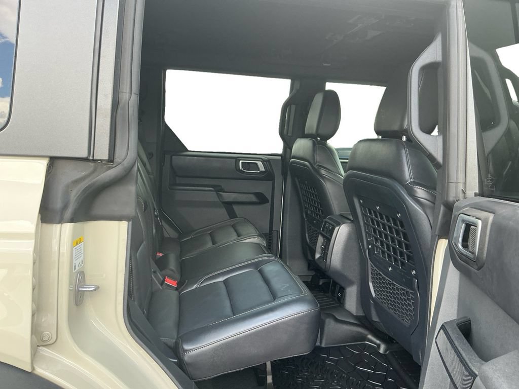 Used 2025 Ford Bronco Badlands w/ Sasquatch Package AWD/4WD image 23