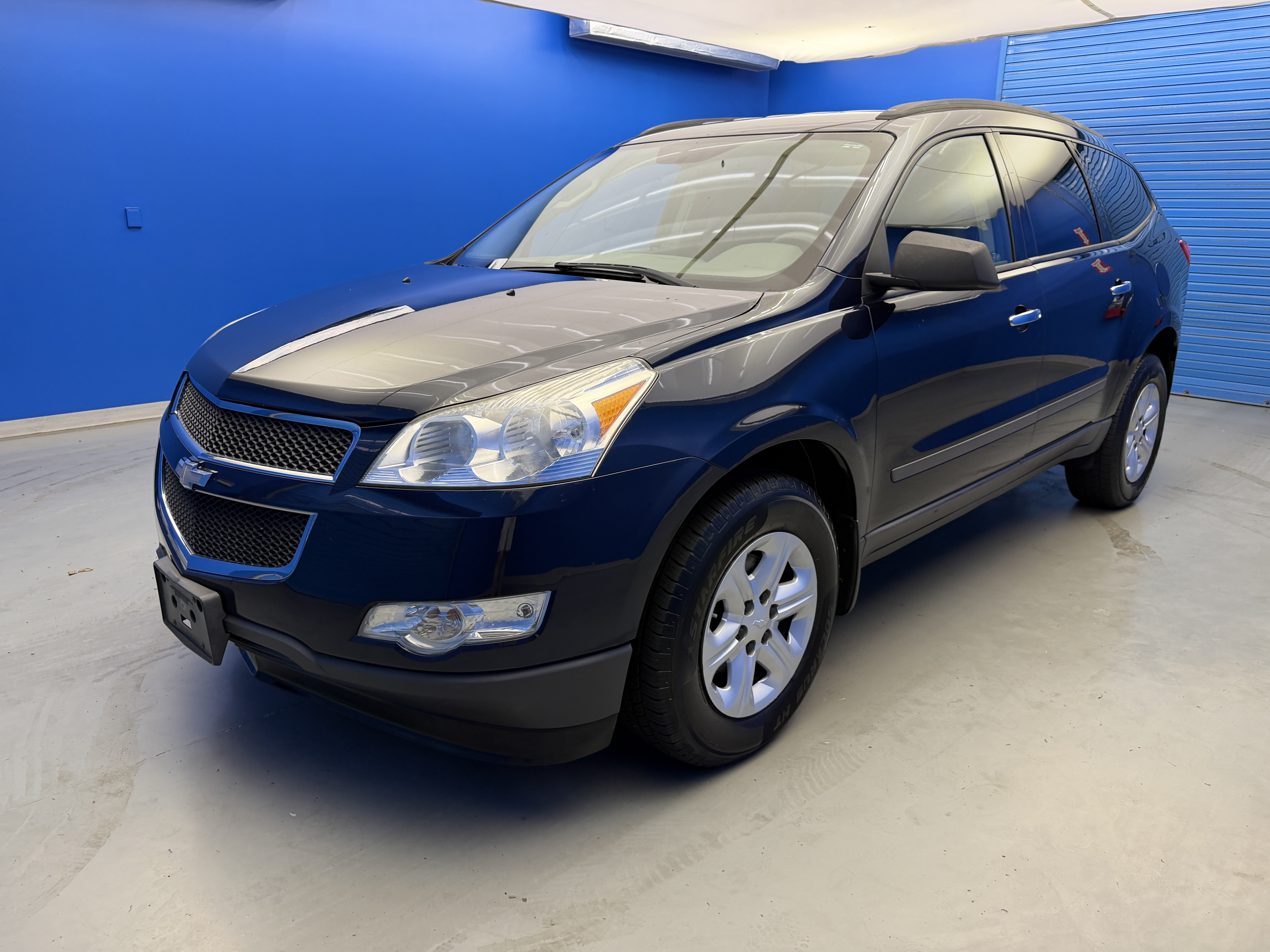 Used 2012 Chevrolet Traverse LS FWD image 4