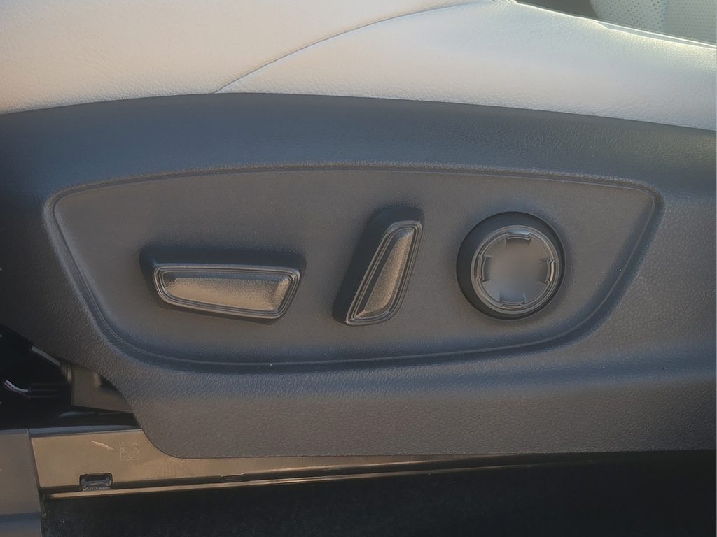 New 2026 Toyota Tacoma Limited AWD/4WD image 19