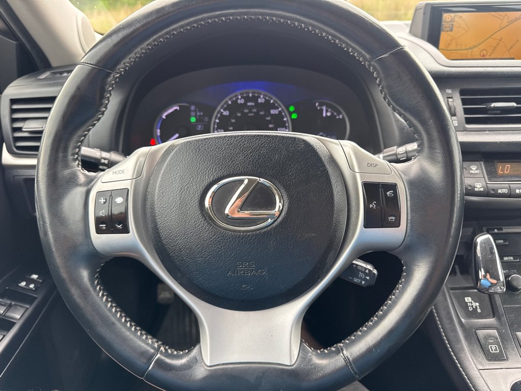 Used 2011 Lexus CT 200h Premium w/ Premium Audio Pkg FWD image 18