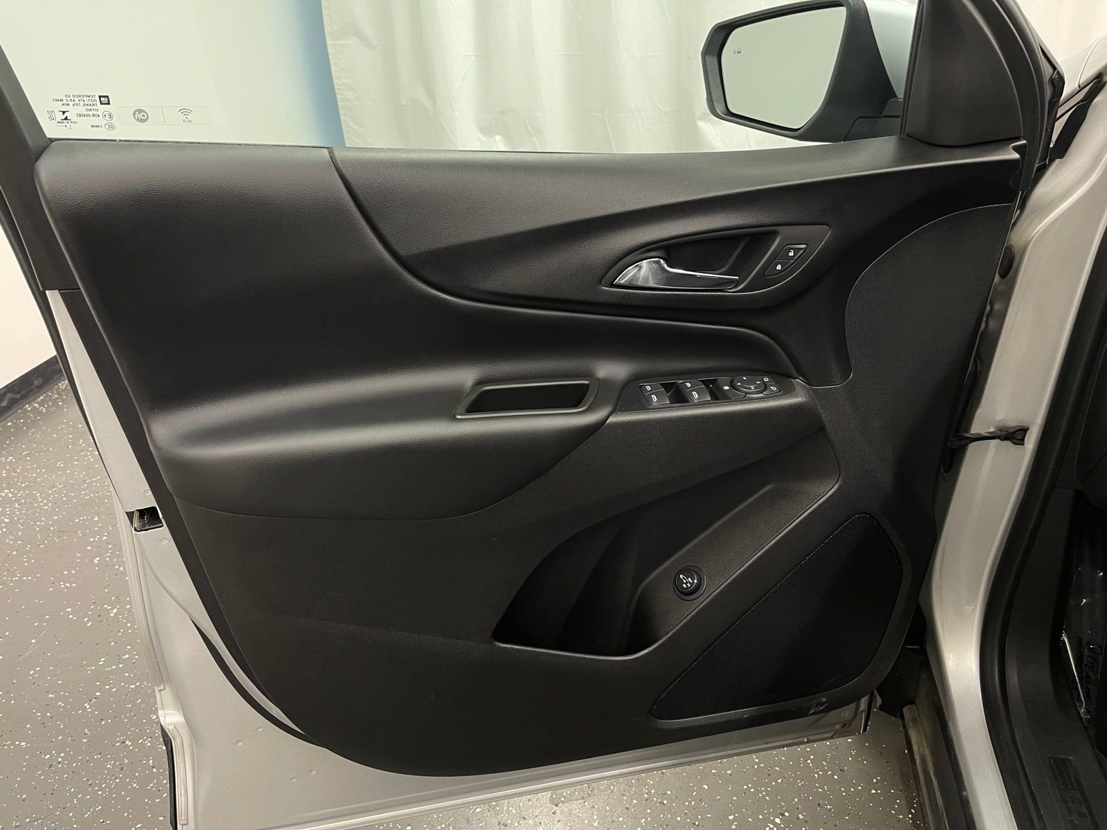 Used 2020 Chevrolet Equinox LT image 9