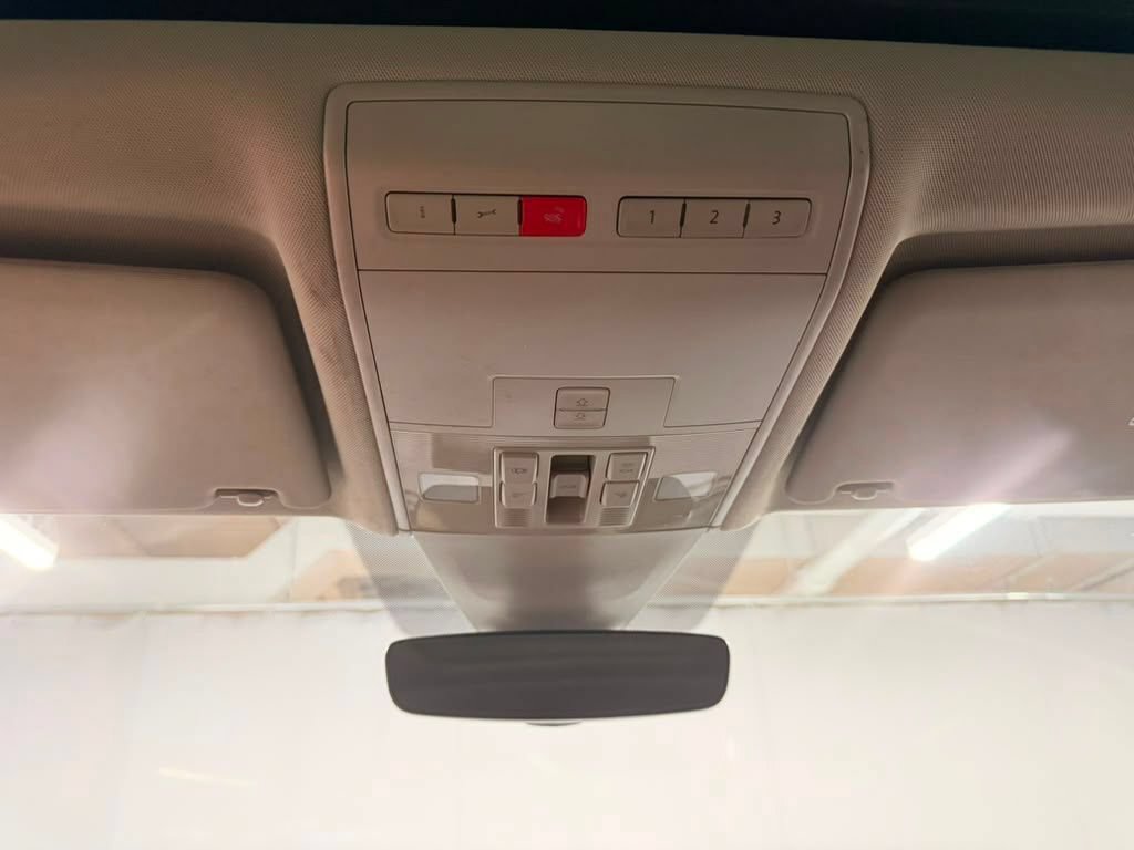 Used 2019 Volkswagen Atlas SEL AWD/4WD image 31