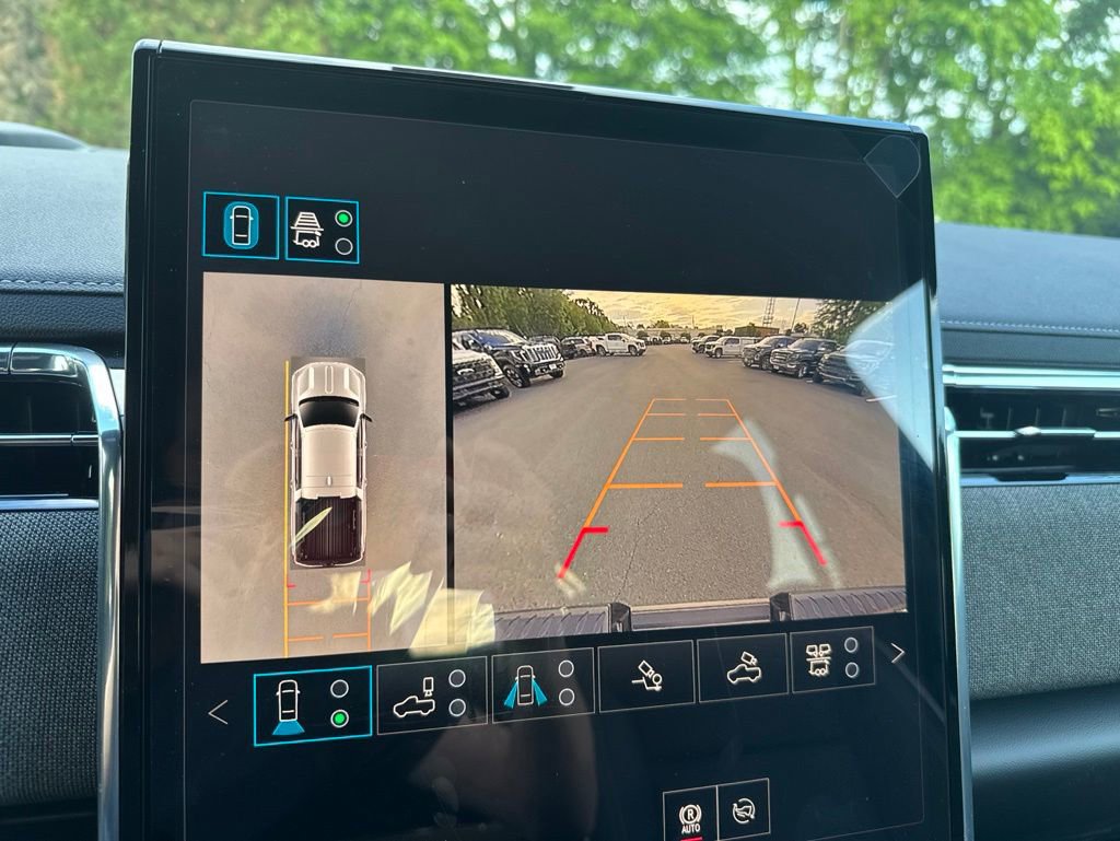 New 2026 GMC Sierra EV Elevation w/ Premium Package AWD/4WD image 17
