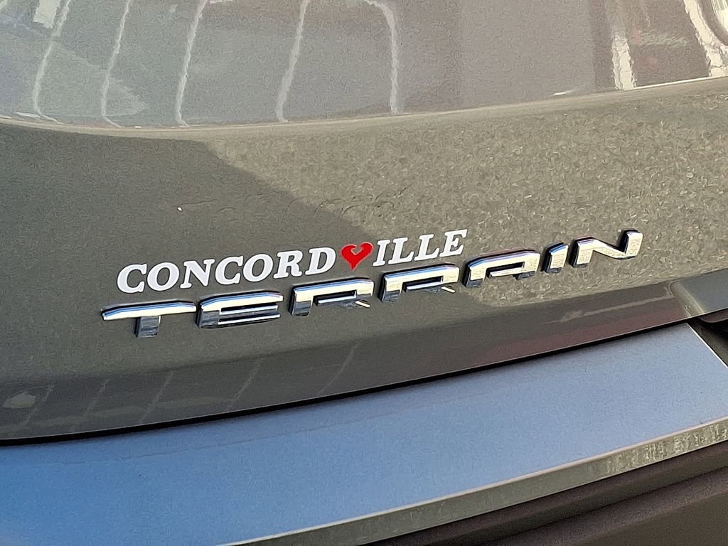 Used 2023 GMC Terrain SLE w/ Driver Convenience Package image 32