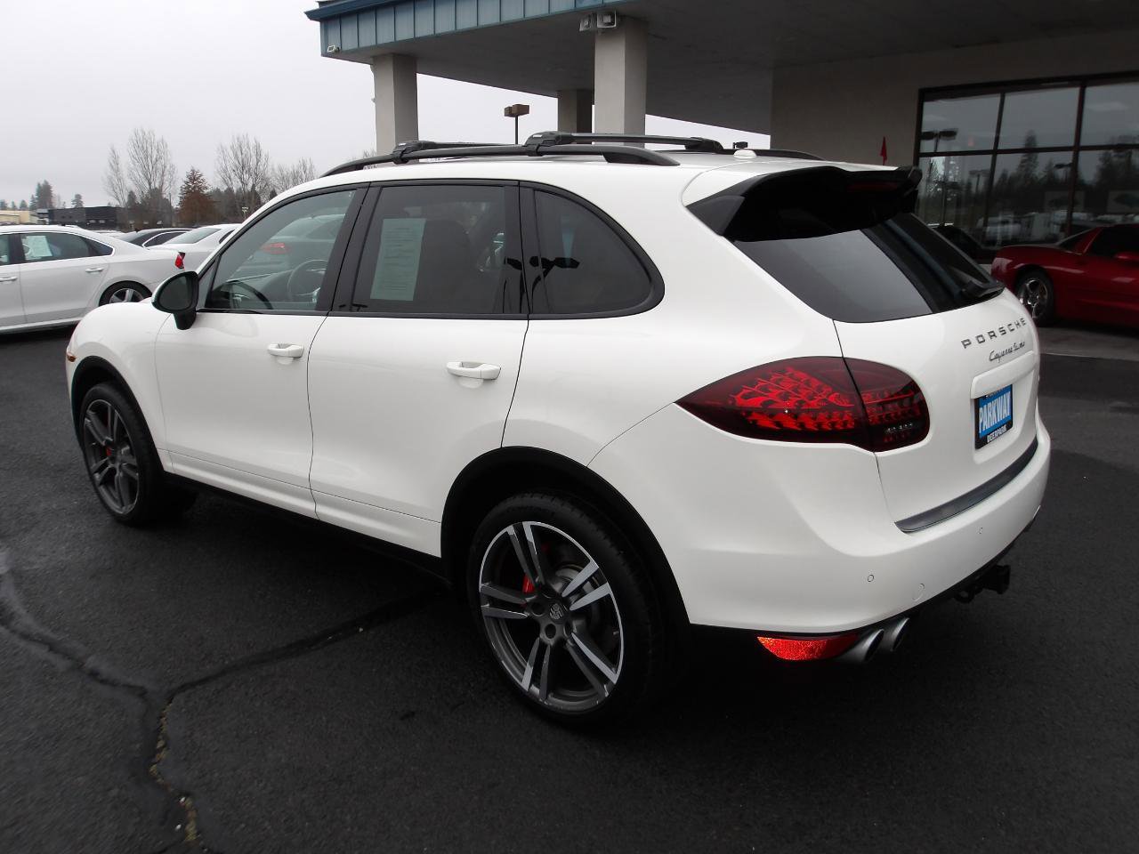 Used 2012 Porsche Cayenne Turbo AWD/4WD image 3