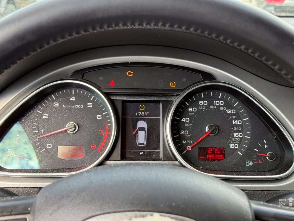 Used 2011 Audi Q7 3.0T Premium Plus AWD/4WD image 17