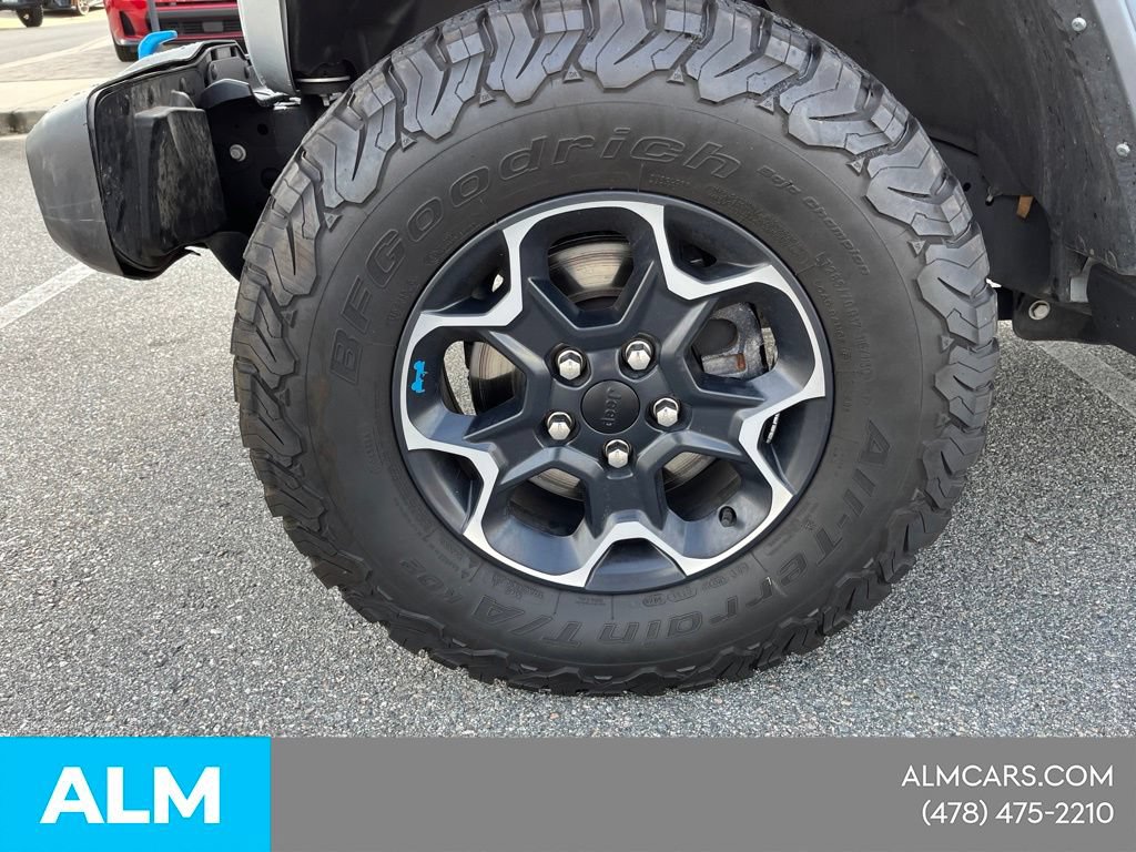 Used 2023 Jeep Wrangler Unlimited Rubicon 4xe AWD/4WD image 3