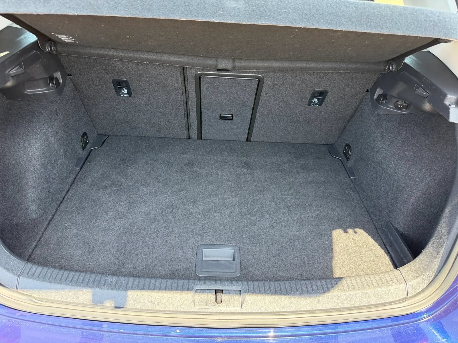 Used 2017 Volkswagen e-Golf SE FWD image 34